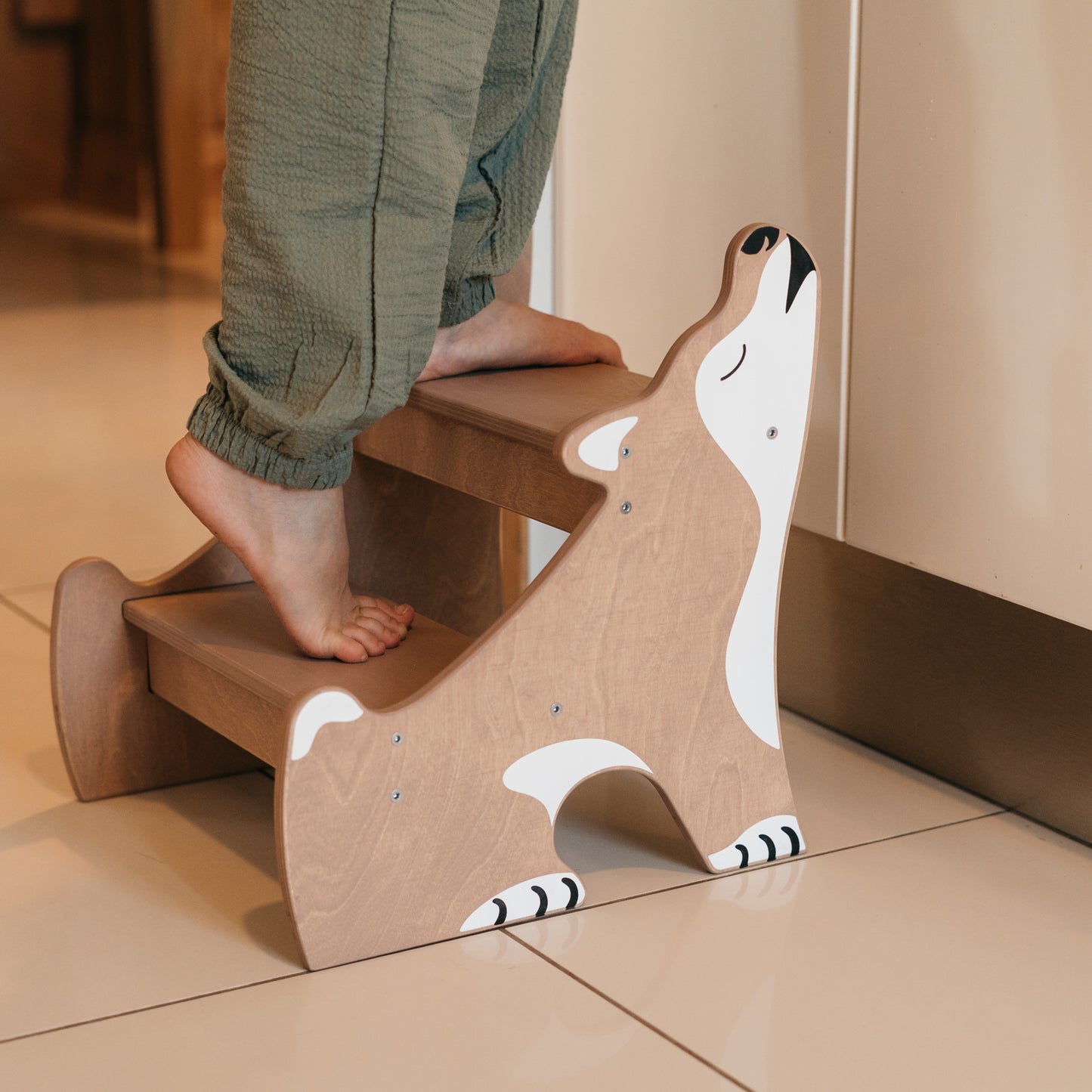 Children's Step Stool - Husky Light Brown